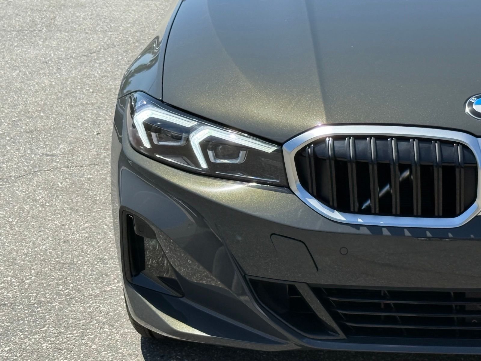 New 2026 Dravit Grey Metallic BMW 330i xDrive image 13