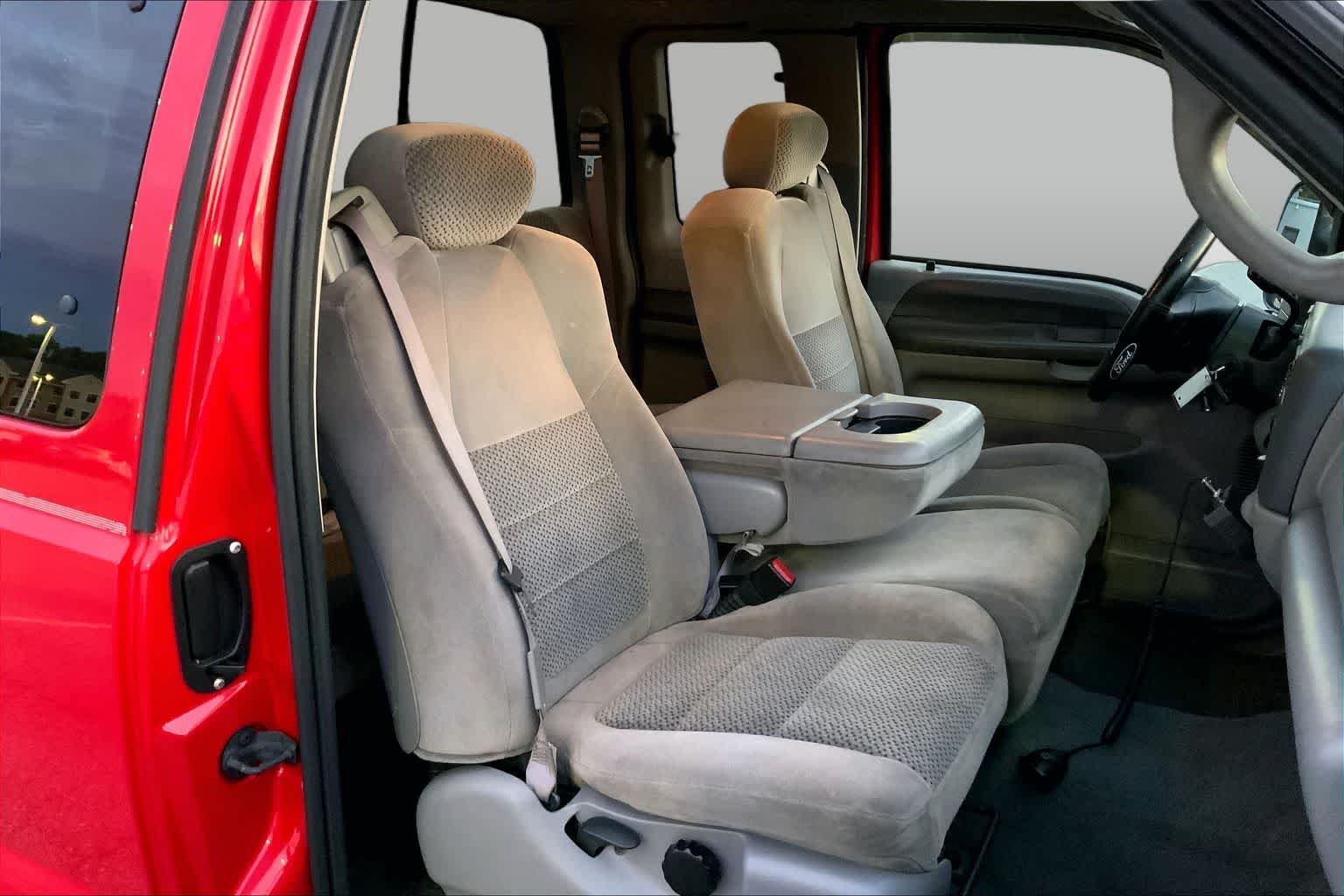 Used 2001 Red Ford XLT image 8