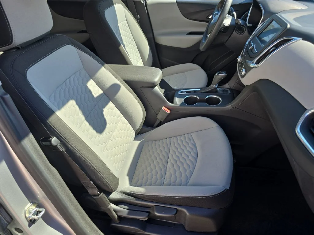 2020 Chevrolet Equinox LS - Photo 29