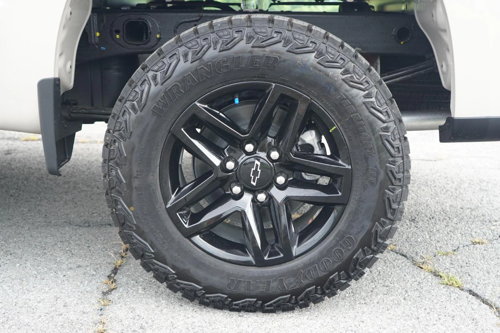 New 2026 White Sands Chevrolet Custom Trail Boss image 11
