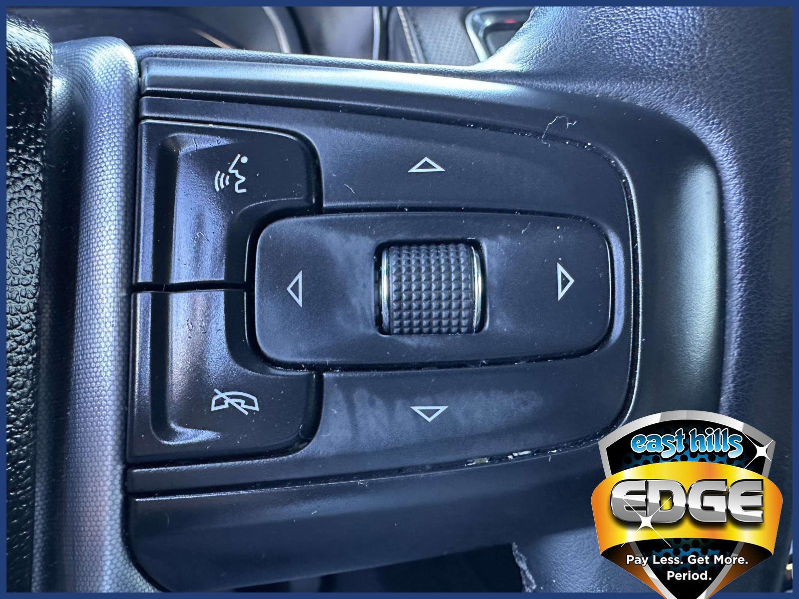 2024 GMC Yukon SLT - Photo 32