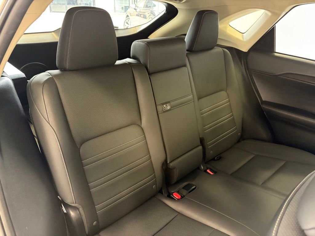 Used 2021 Silver Lexus 300h image 22