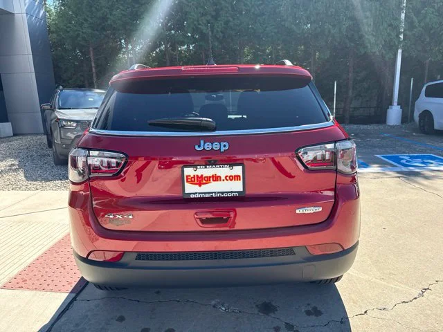 Used 2025 Red Jeep Latitude image 7