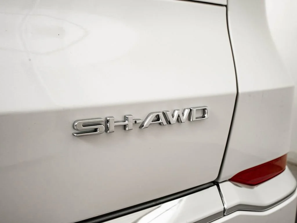 New 2026 Platinum White Pearl Acura SH-AWD image 17