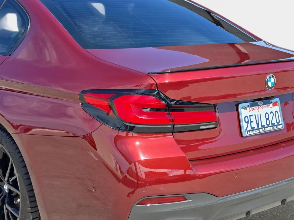 Used 2023 Red BMW 540i image 38