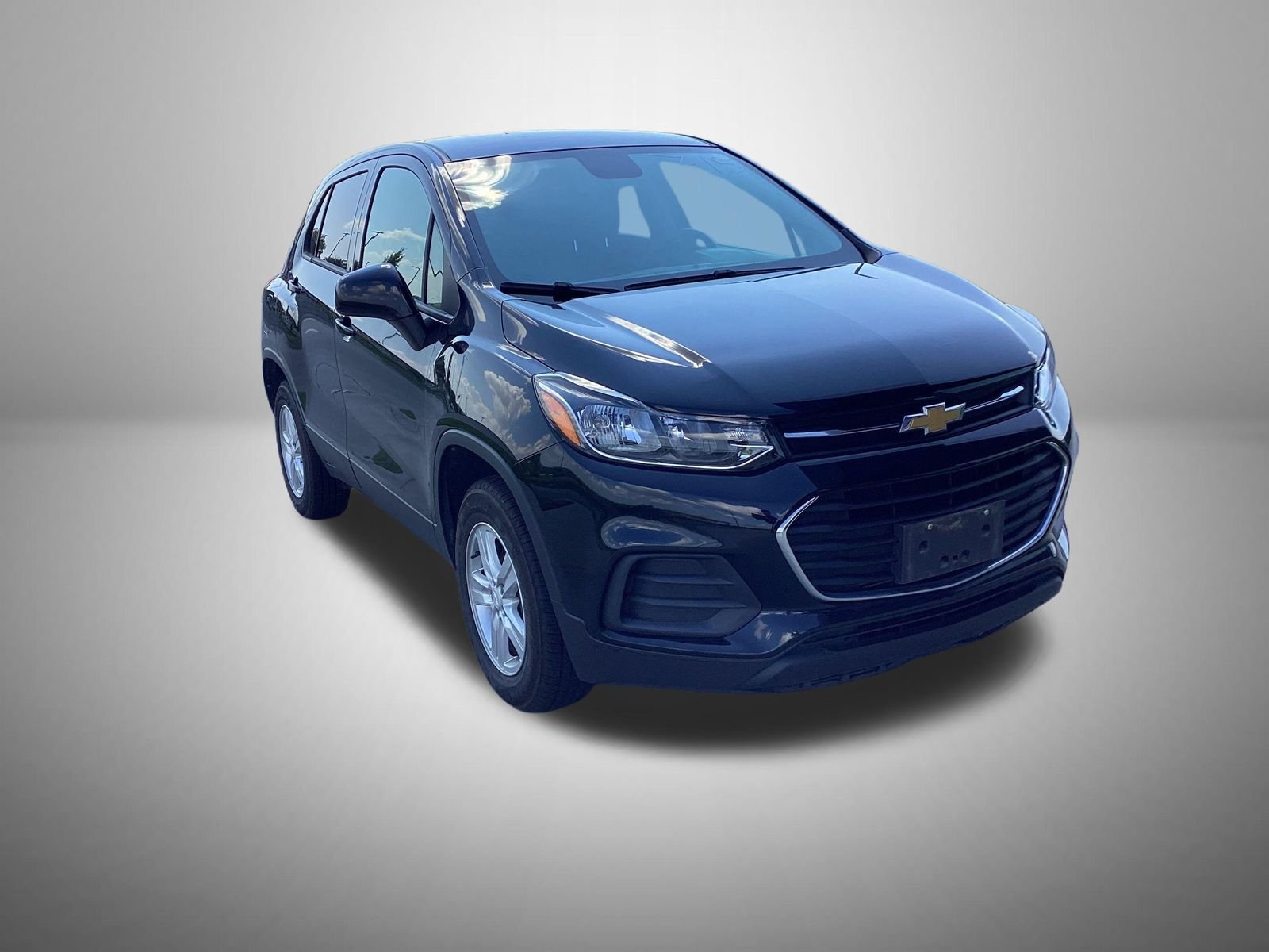Used 2022 Black Chevrolet LS image 2