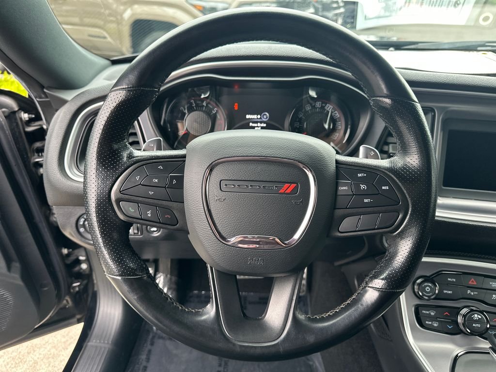 Used 2021 Pitch Black Clearcoat Dodge R/T image 17