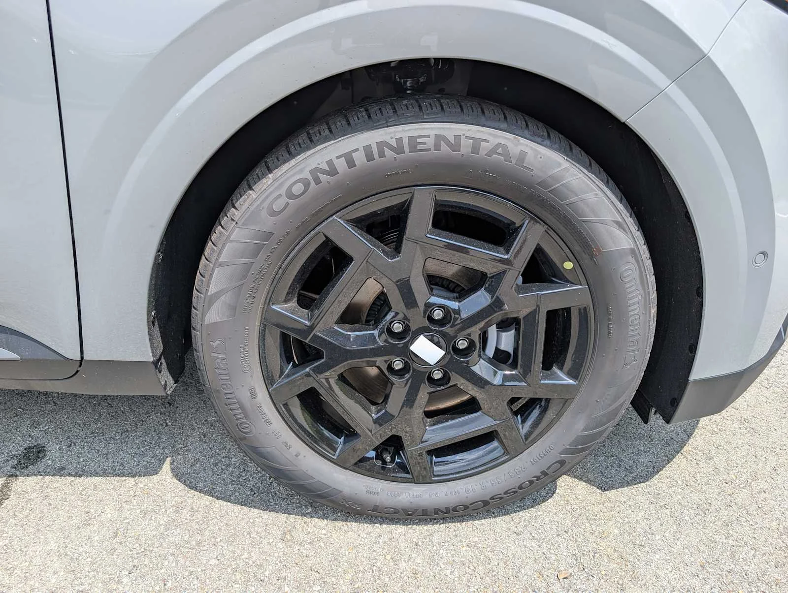 New 2026 Ceramic Silver Kia SX Prestige image 3
