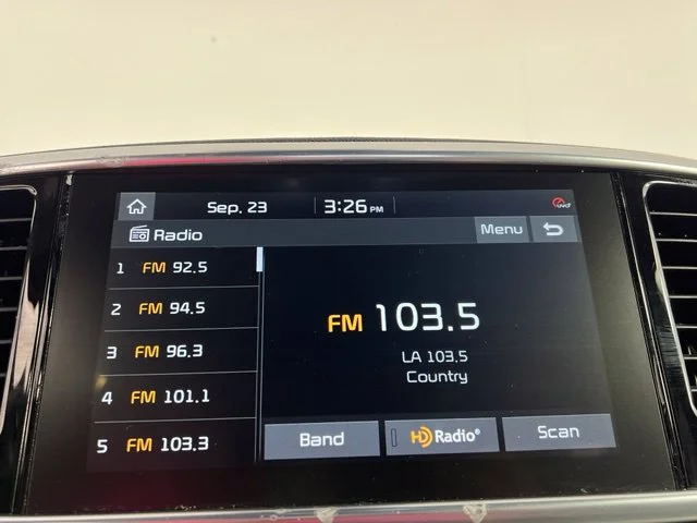 Used 2021 White Kia SX image 26
