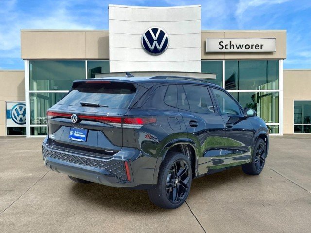 New 2026 Deep Black Pearl Volkswagen SE RLine Black 4Mo image 6