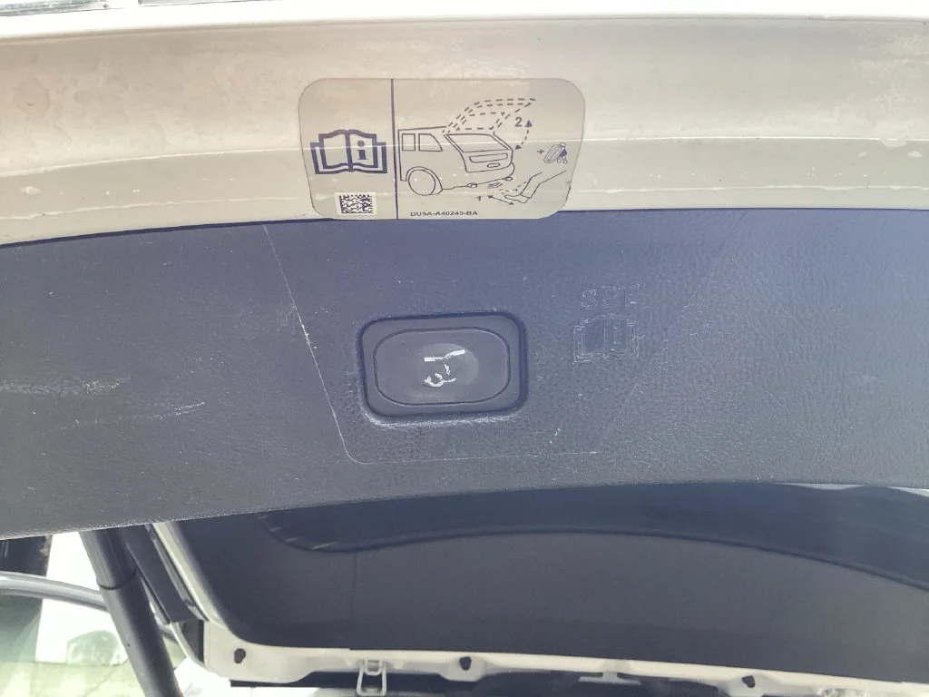 Used 2017 White Ford SEL image 32