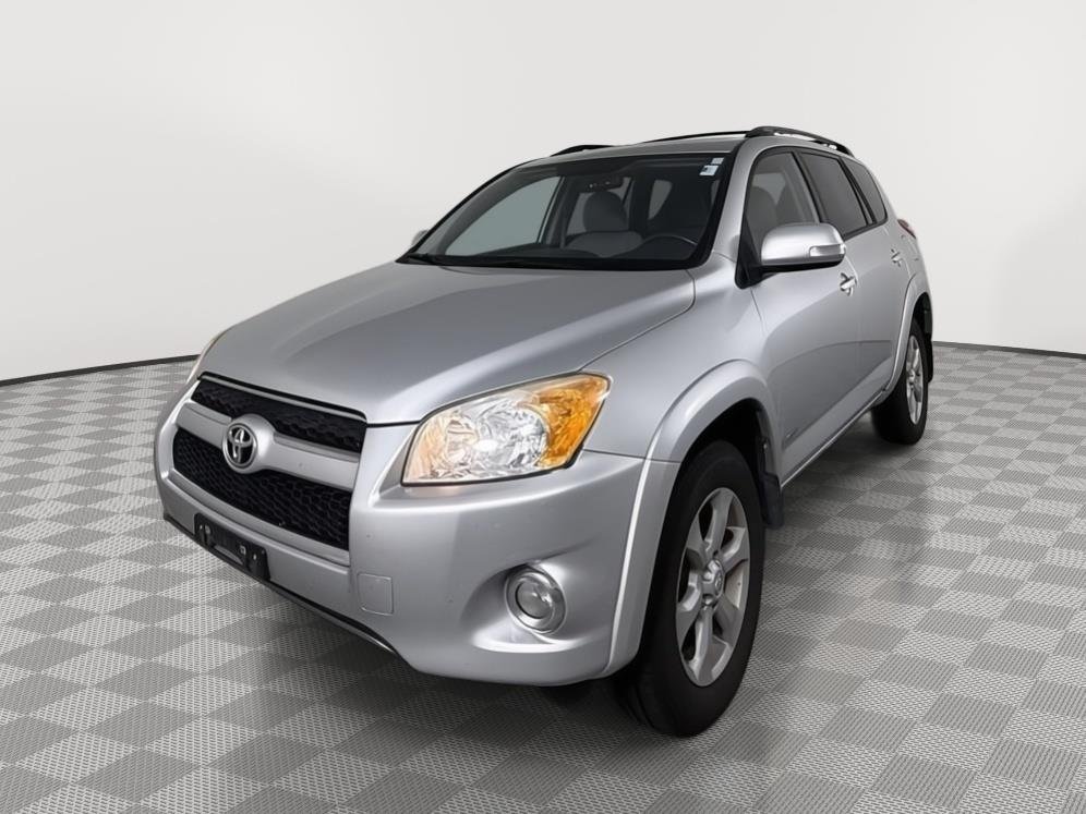Used 2012 Classic Silver Metallic Toyota Limited image 11