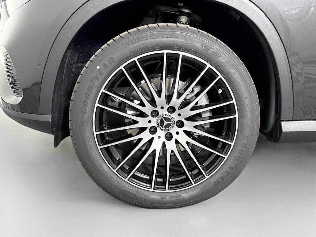 New 2026 Graphite Grey Metallic Mercedes-Benz GLC 300 image 65