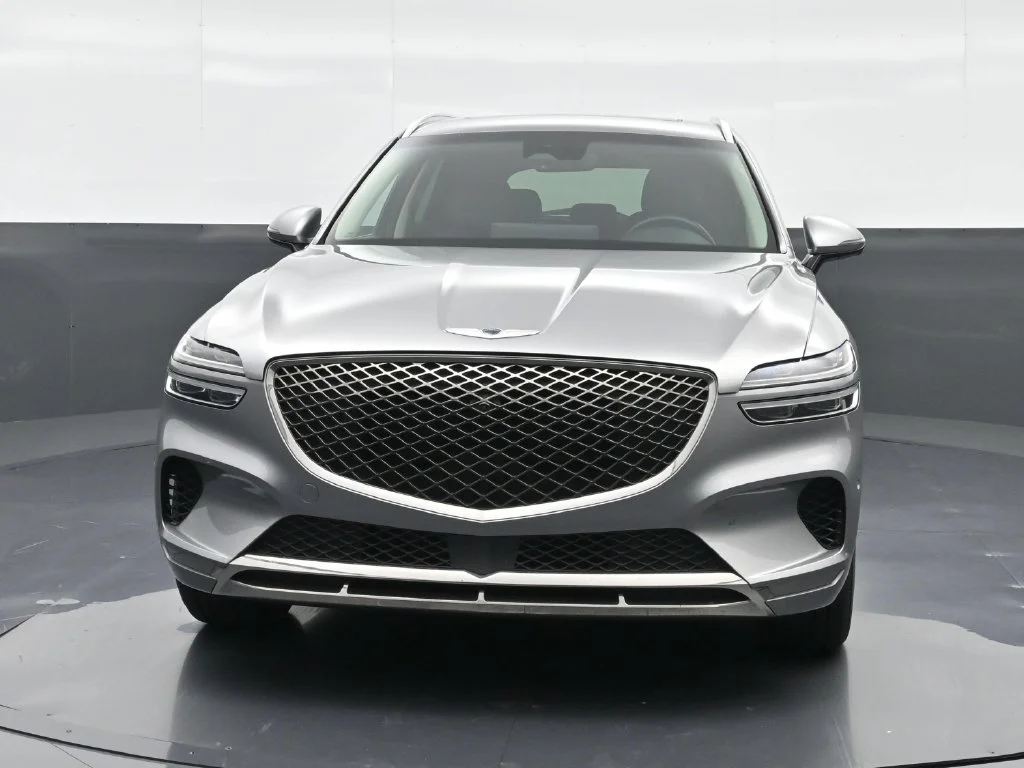 Used 2023 Silver Genesis 2.5T image 6