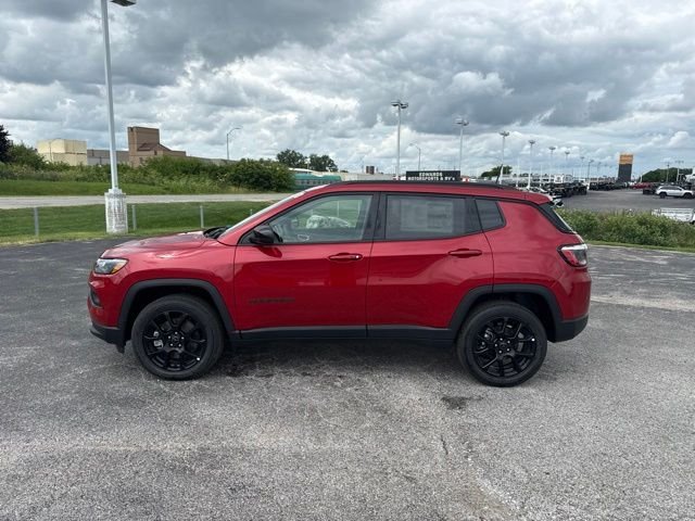 New 2026 Red Hot Pearlcoat Jeep Latitude image 4