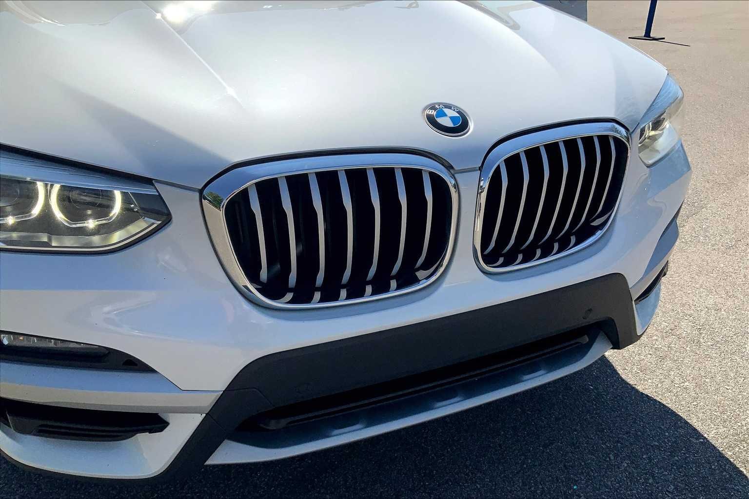 Used 2020 Mineral White Metallic BMW xDrive30i image 32
