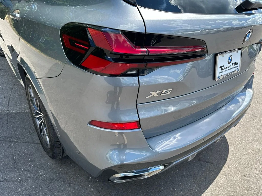 Certified Used 2024 Skyscraper Grey Metallic BMW xDrive40i image 27