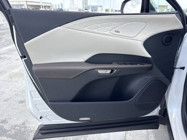 New 2026 Eminent White Pearl Lexus LUXURY image 20