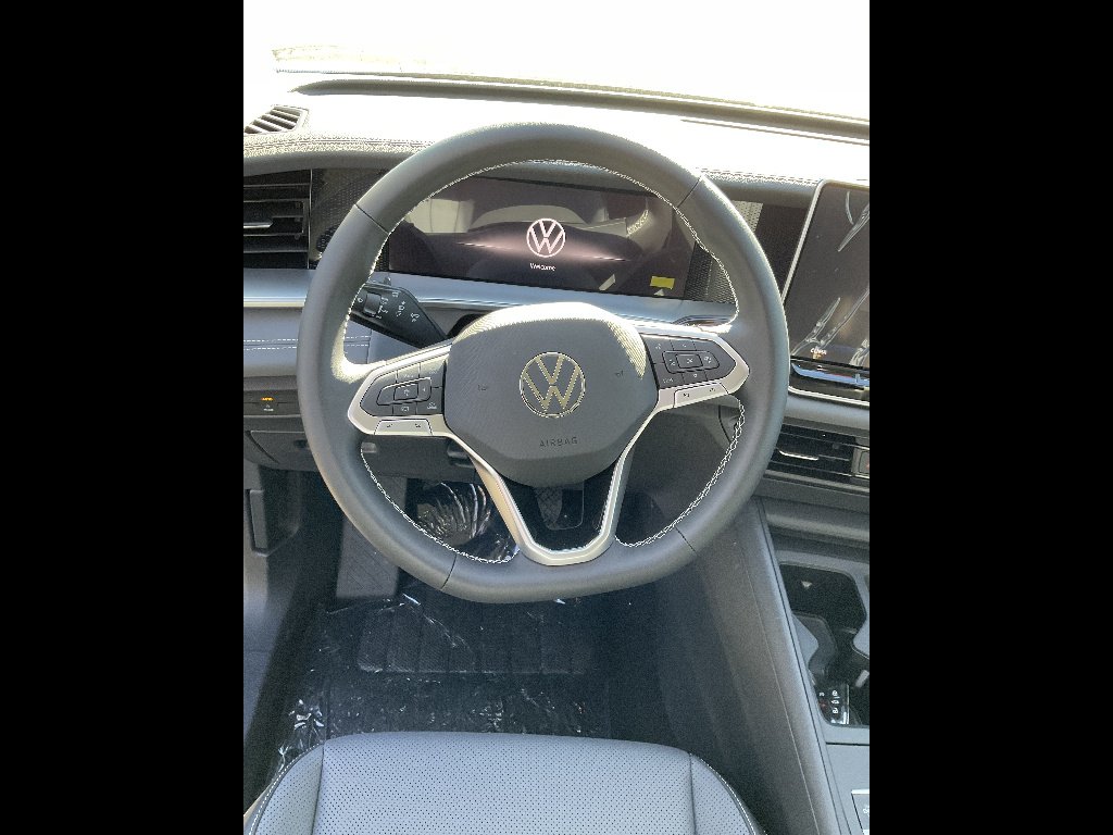 2026 Volkswagen Tiguan SE - Photo 8