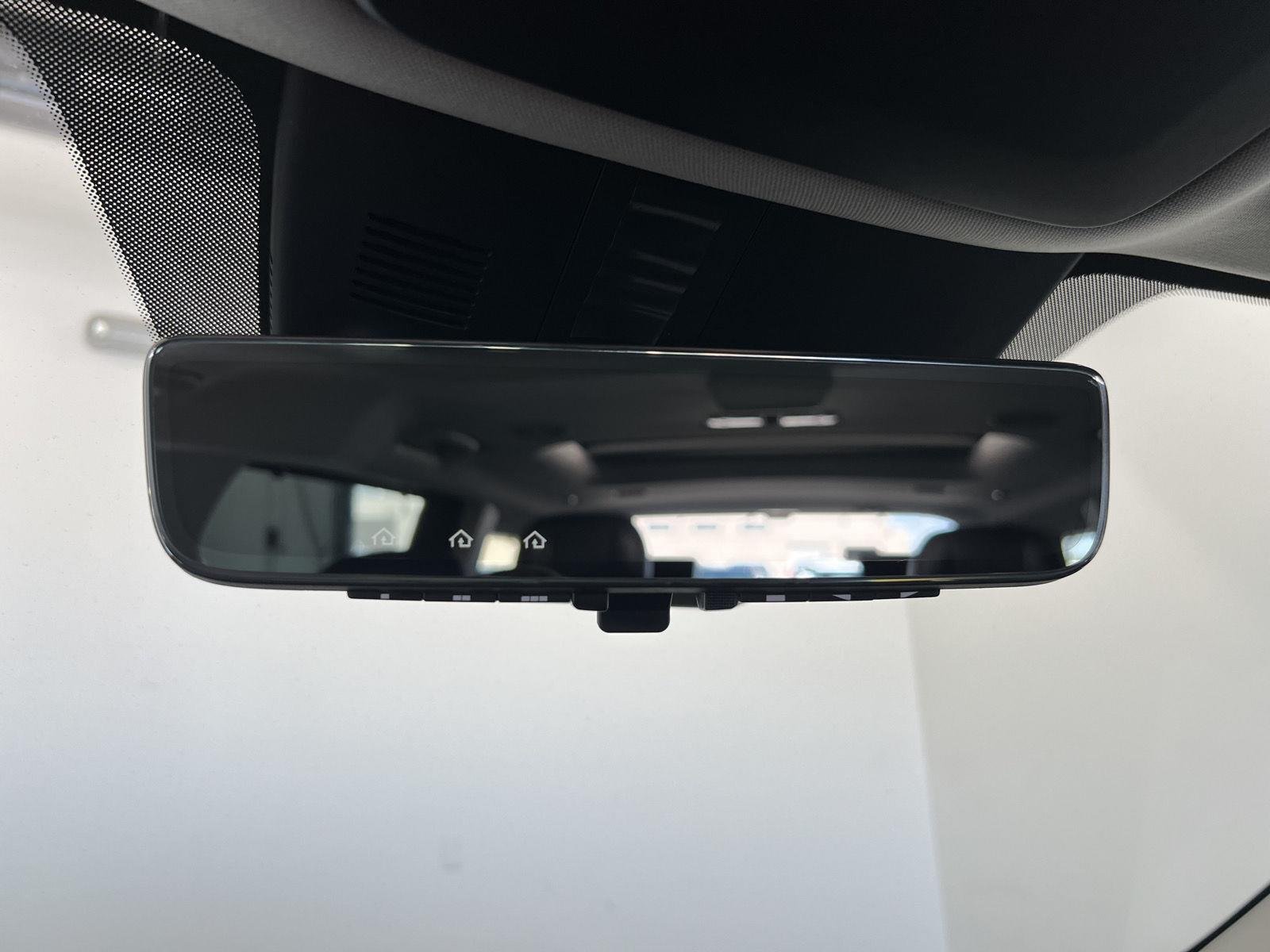 2025 Kia Carnival SX Prestige - Photo 23