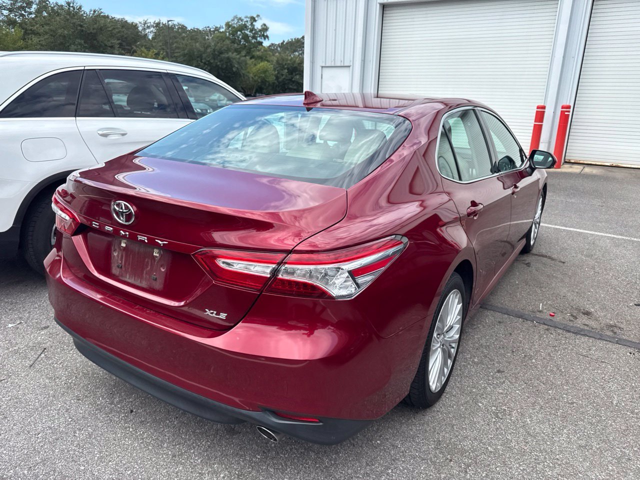Used 2019 Red Toyota XLE image 7