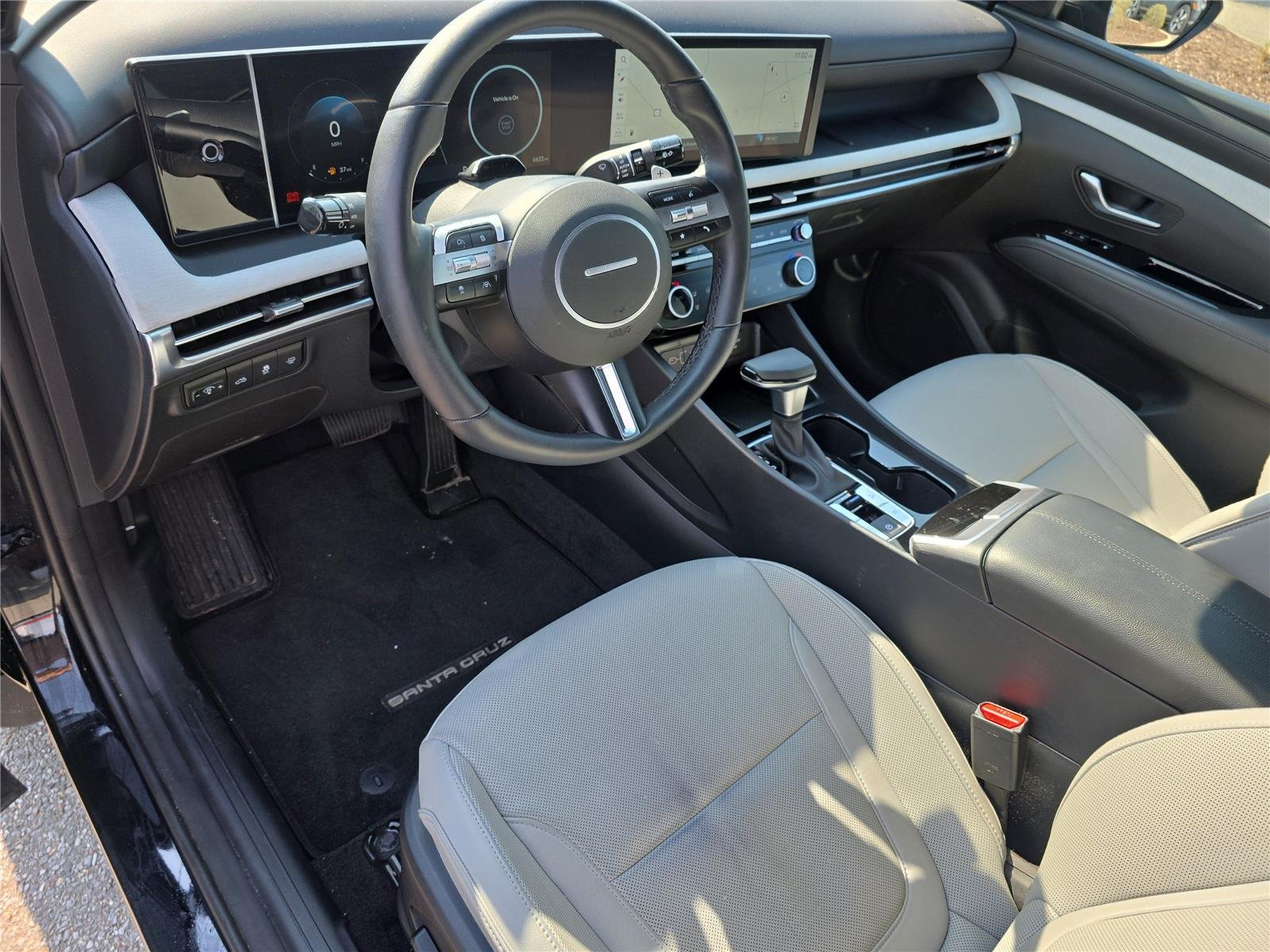 Used 2025 Phantom Black Hyundai Limited image 11
