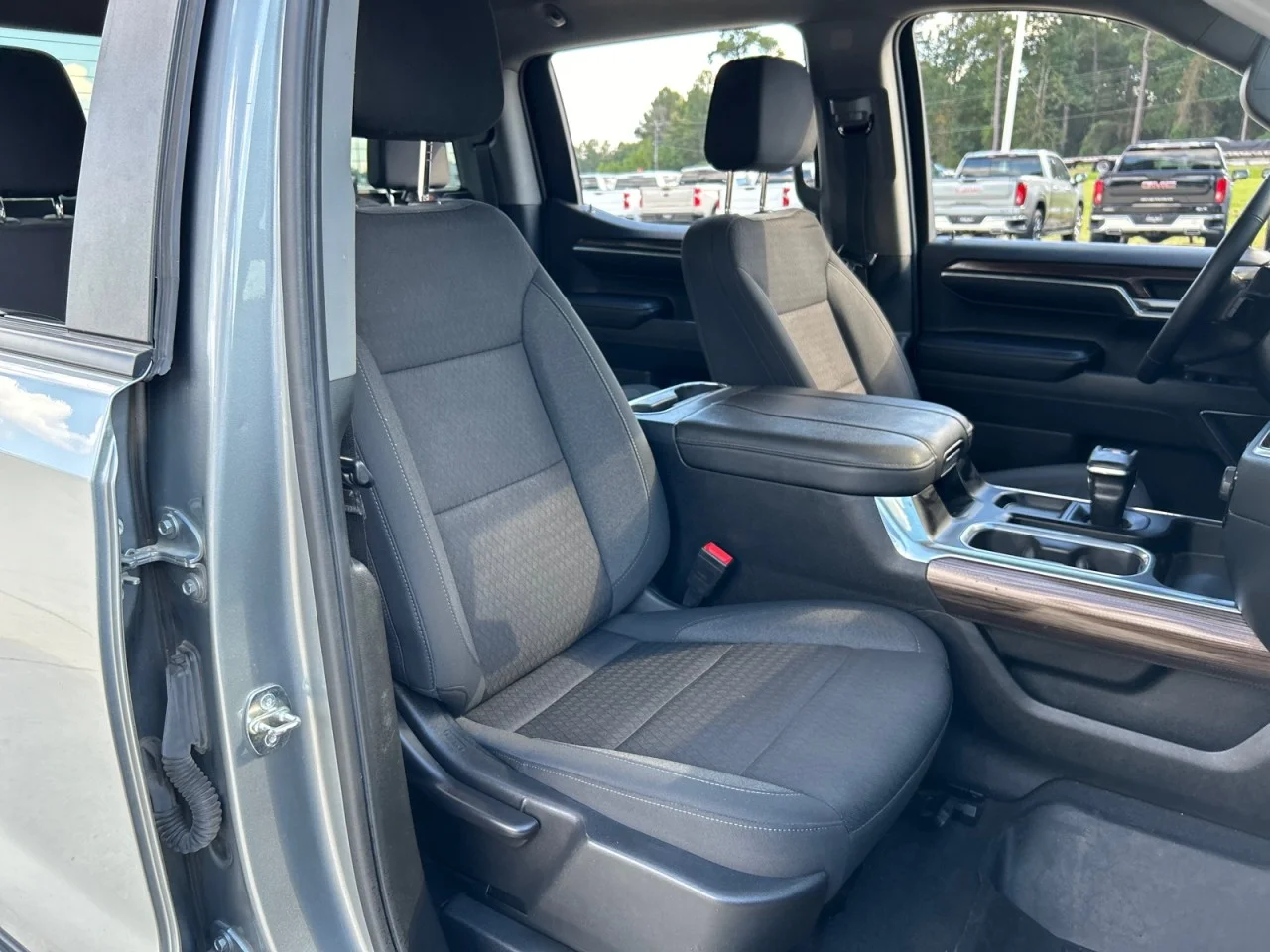 Used 2023 STERLING GRAY METALLIC Chevrolet RST image 21