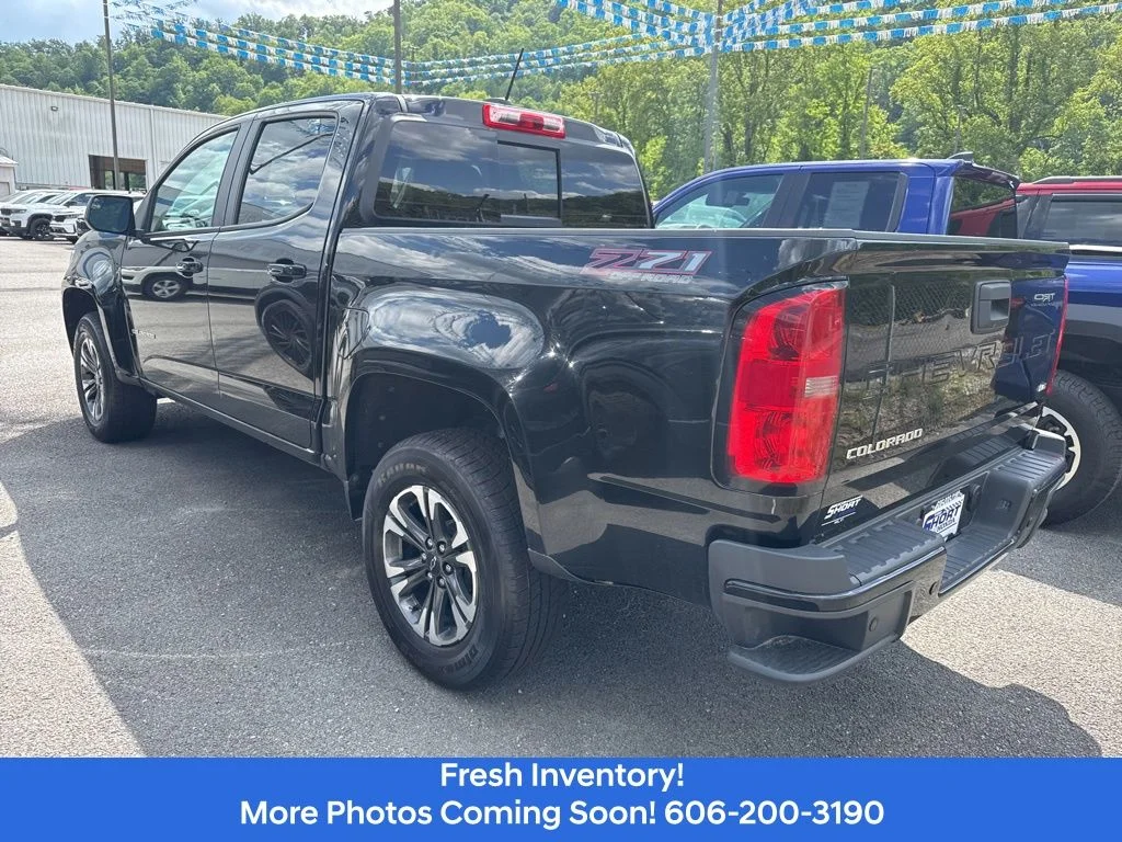 Used 2022 Black Chevrolet Z71 image 8