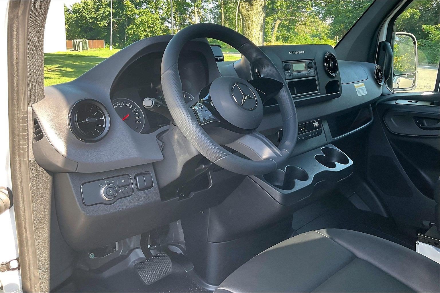 New 2026 Arctic White Mercedes-Benz Passenger 170 WB image 19