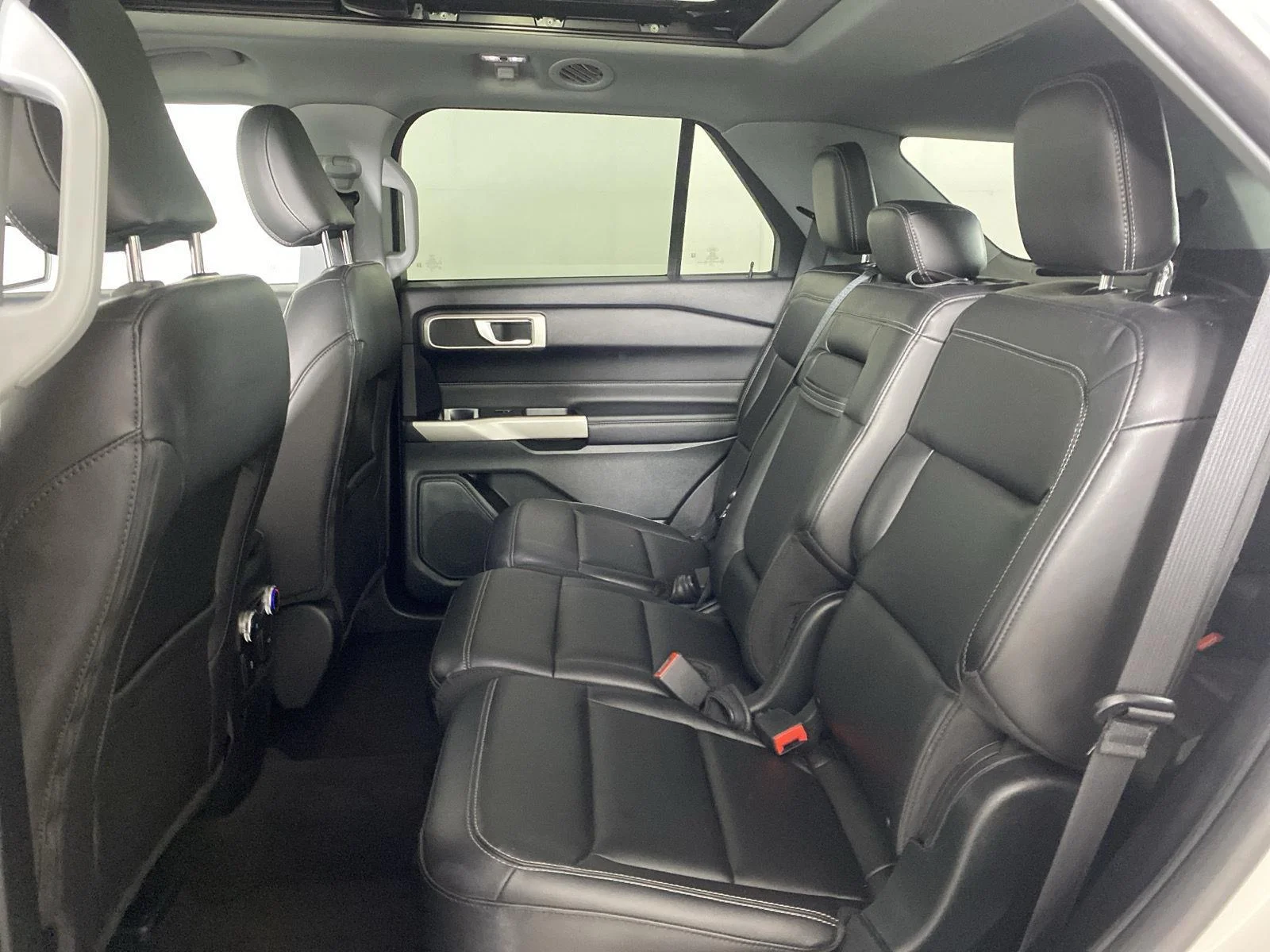 Used 2022 Star White Metallic Tri-Coat Ford XLT image 27
