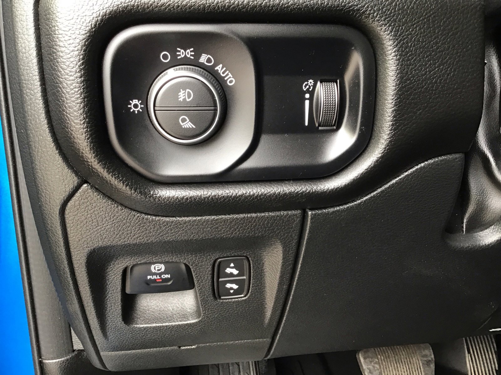 Certified Used 2025 Hydro Blue Pearlcoat Ram Lone Star image 25