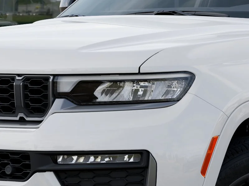 New 2027 Bright White Clear-Coat Paint Jeep Limited Reserve image 37
