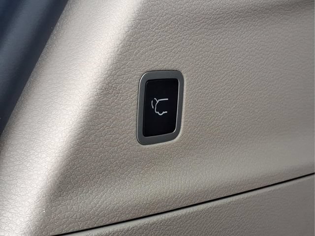 Used 2024 Black Chrysler Touring L image 24