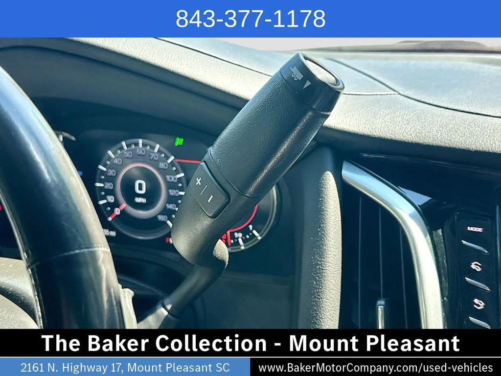 Used 2020 Crystal White Tricoat Cadillac Premium Luxury image 17