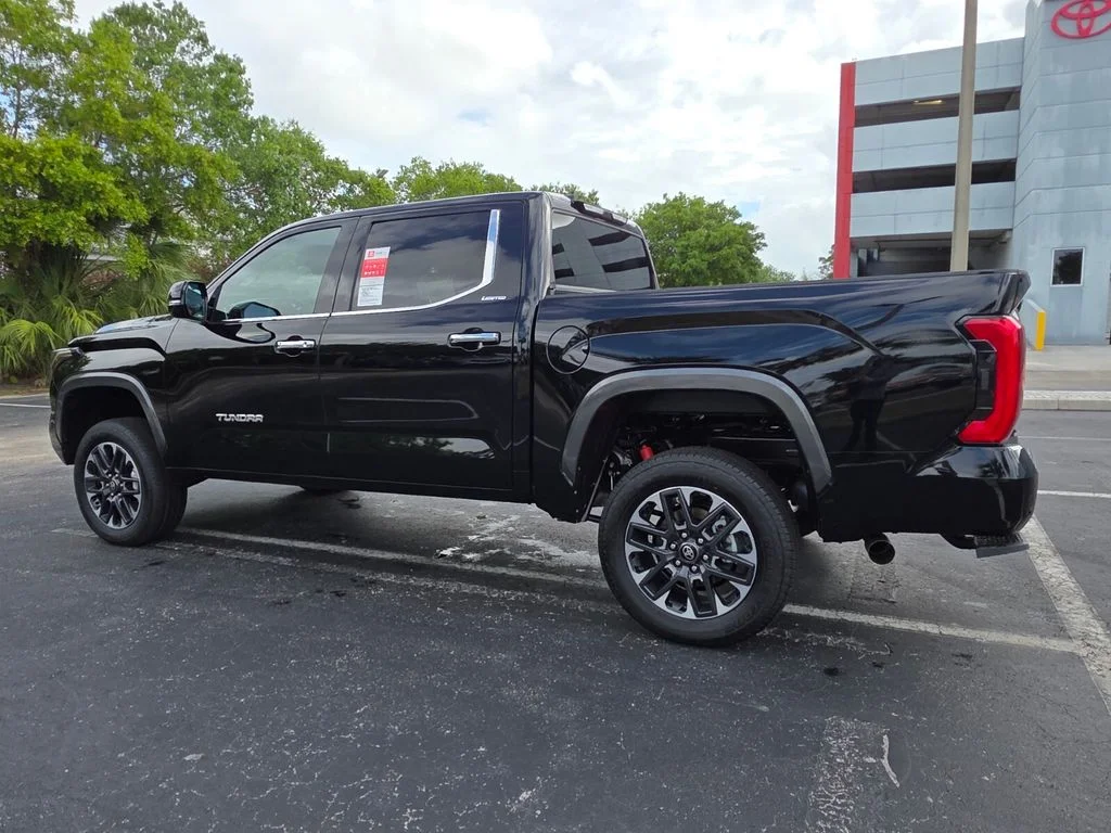 2026 Toyota Tundra Limited - Photo 9