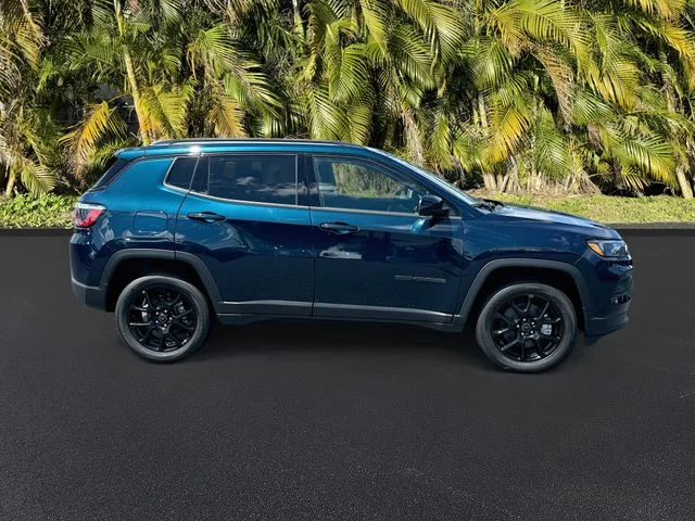 New 2026 Fathom Blue Pearl-Coat Exterior Paint Jeep Latitude image 3
