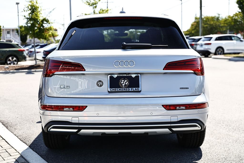 Used 2023 Florett Silver Metallic Audi 40 Premium Plus image 10