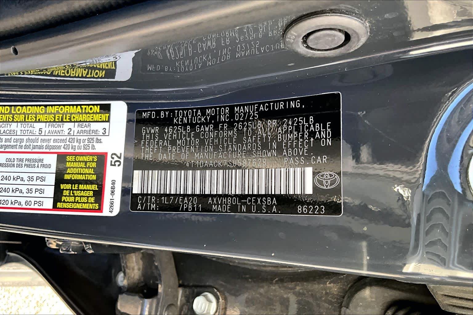 Used 2025 Underground Toyota SE image 34