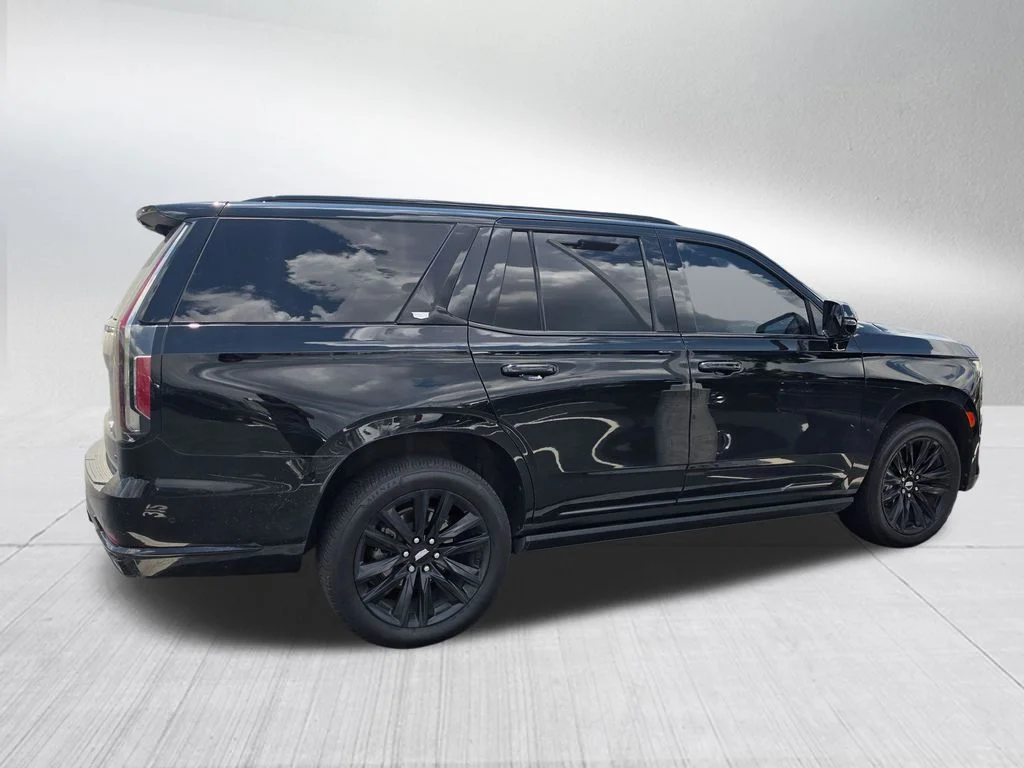 Used 2022 Black Cadillac Sport Platinum image 4