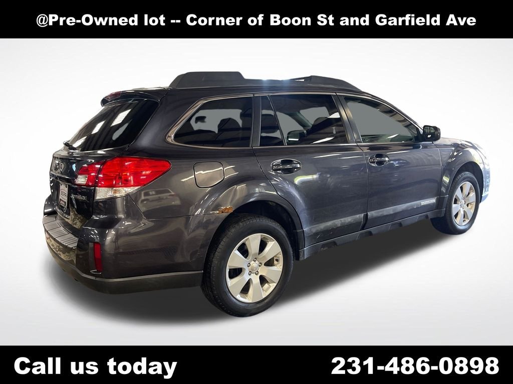 Used 2011 Gray Subaru 2.5i Premium image 5