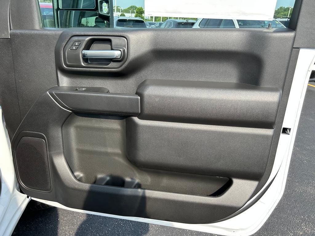 2025 GMC Sierra 2500HD Pro - Photo 17