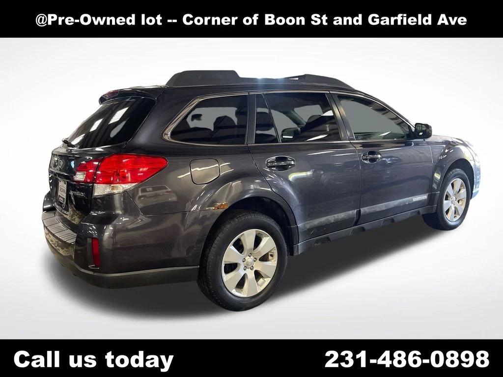 Used 2011 Gray Subaru 2.5i Premium image 5