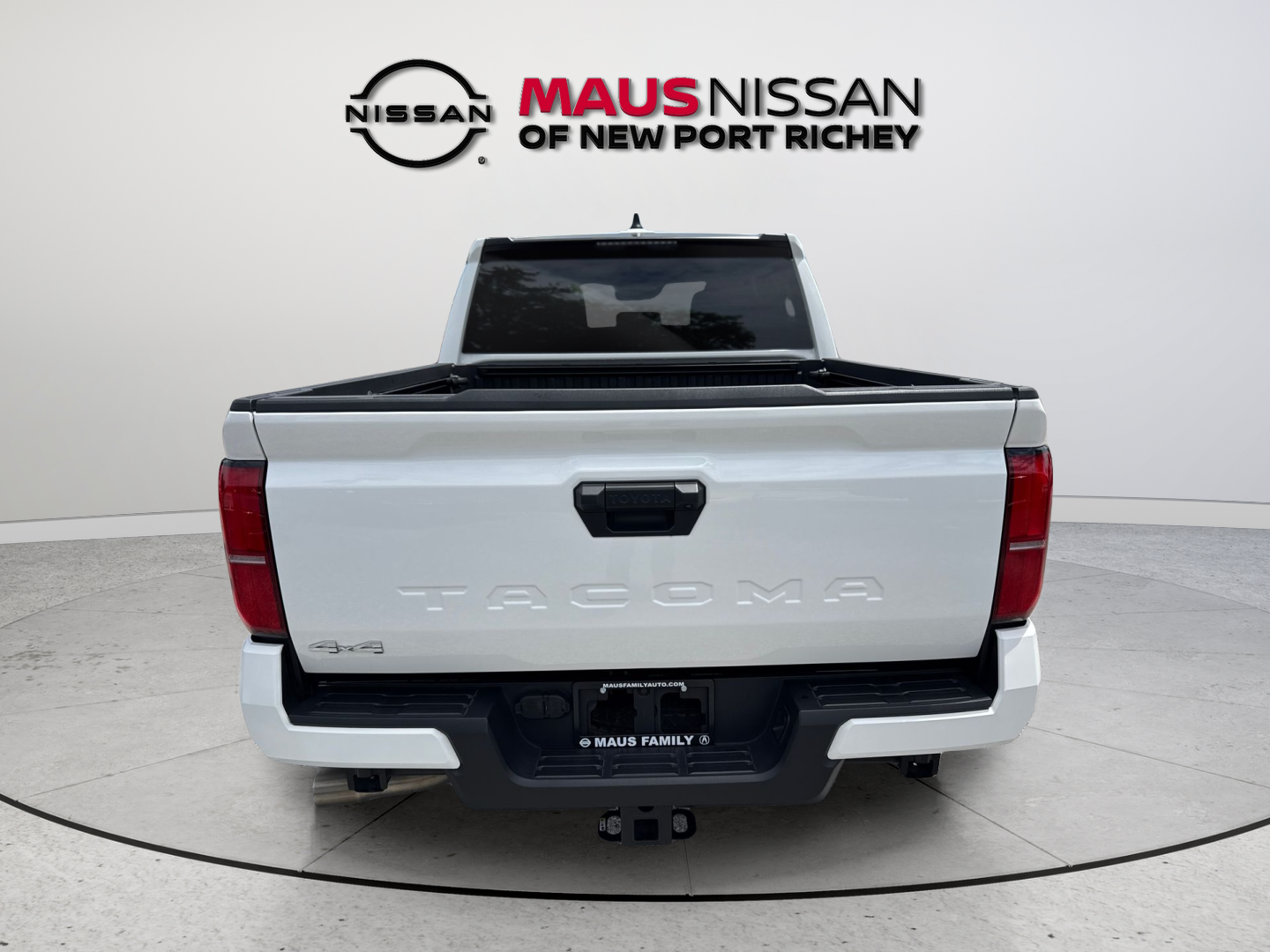 Used 2024 White Toyota SR5 image 9