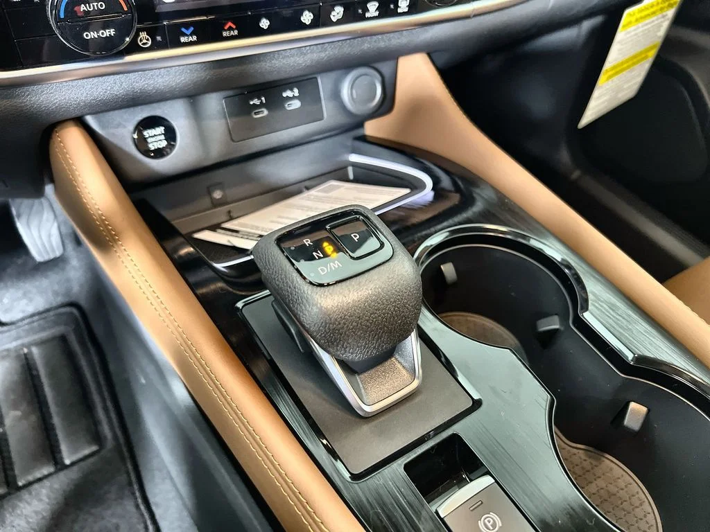 New 2026 Black Nissan Platinum image 22
