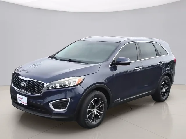 Pre-Owned 2018 Kia Sorento LX