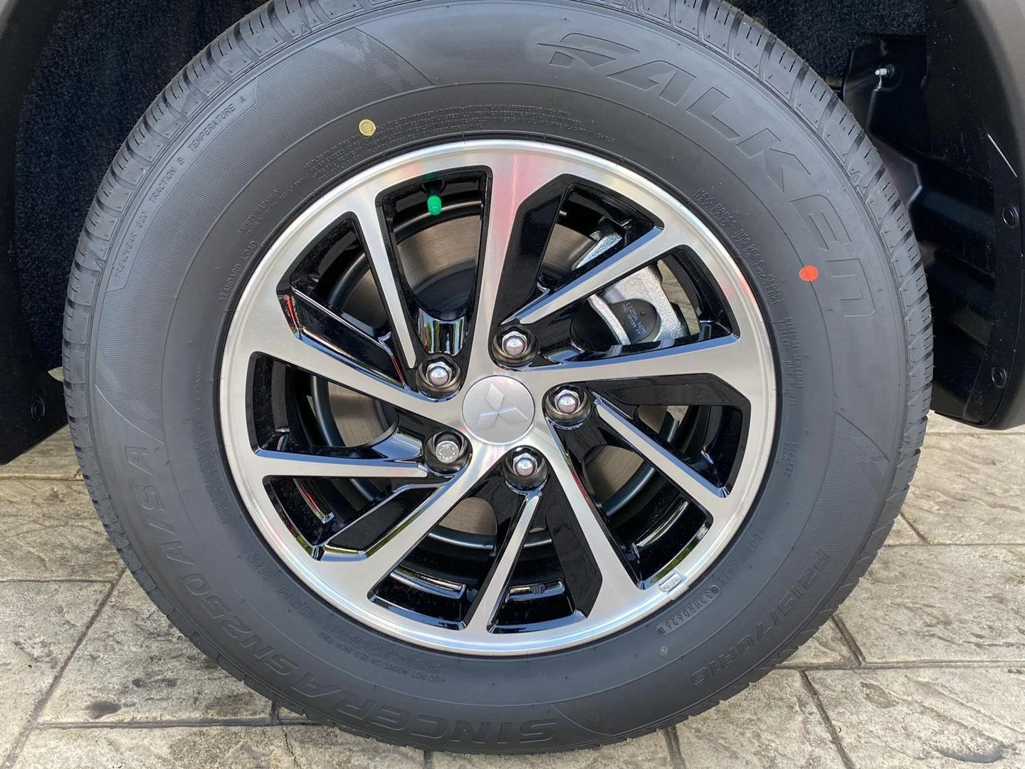New 2026 White Diamond Mitsubishi ES image 10