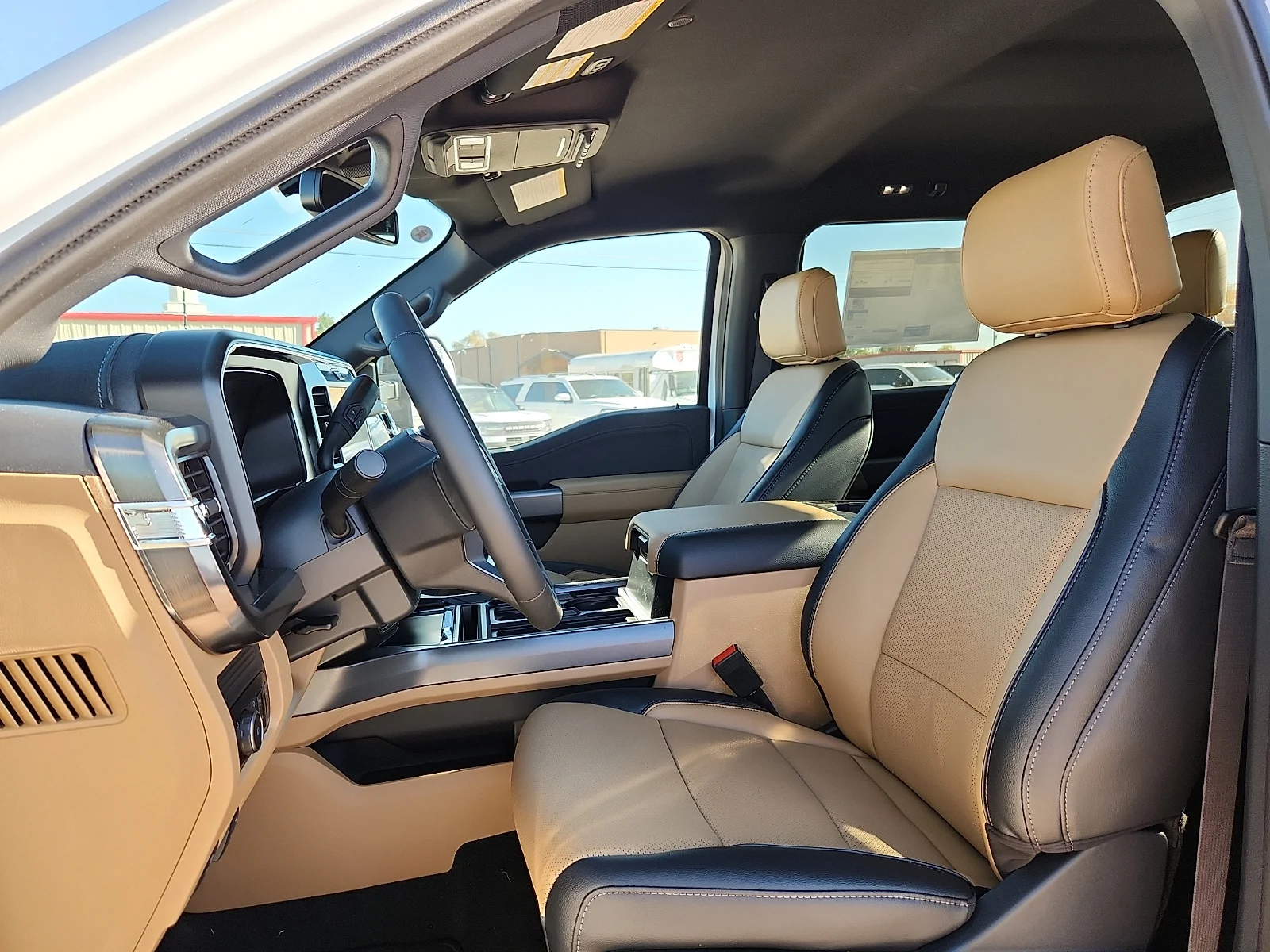 New 2026 Oxford White Ford Lariat image 17