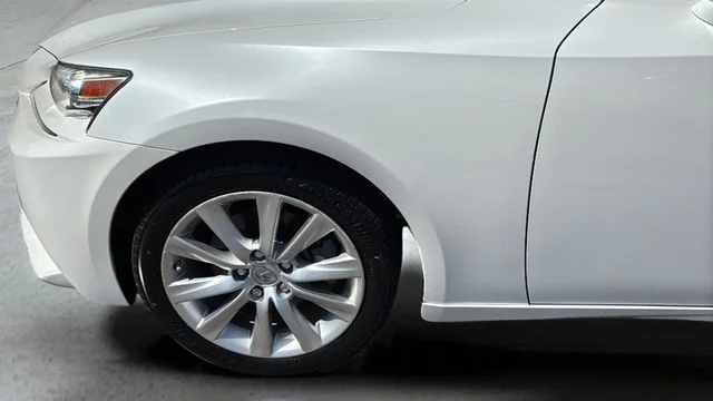 Used 2014  Lexus 250 image 37