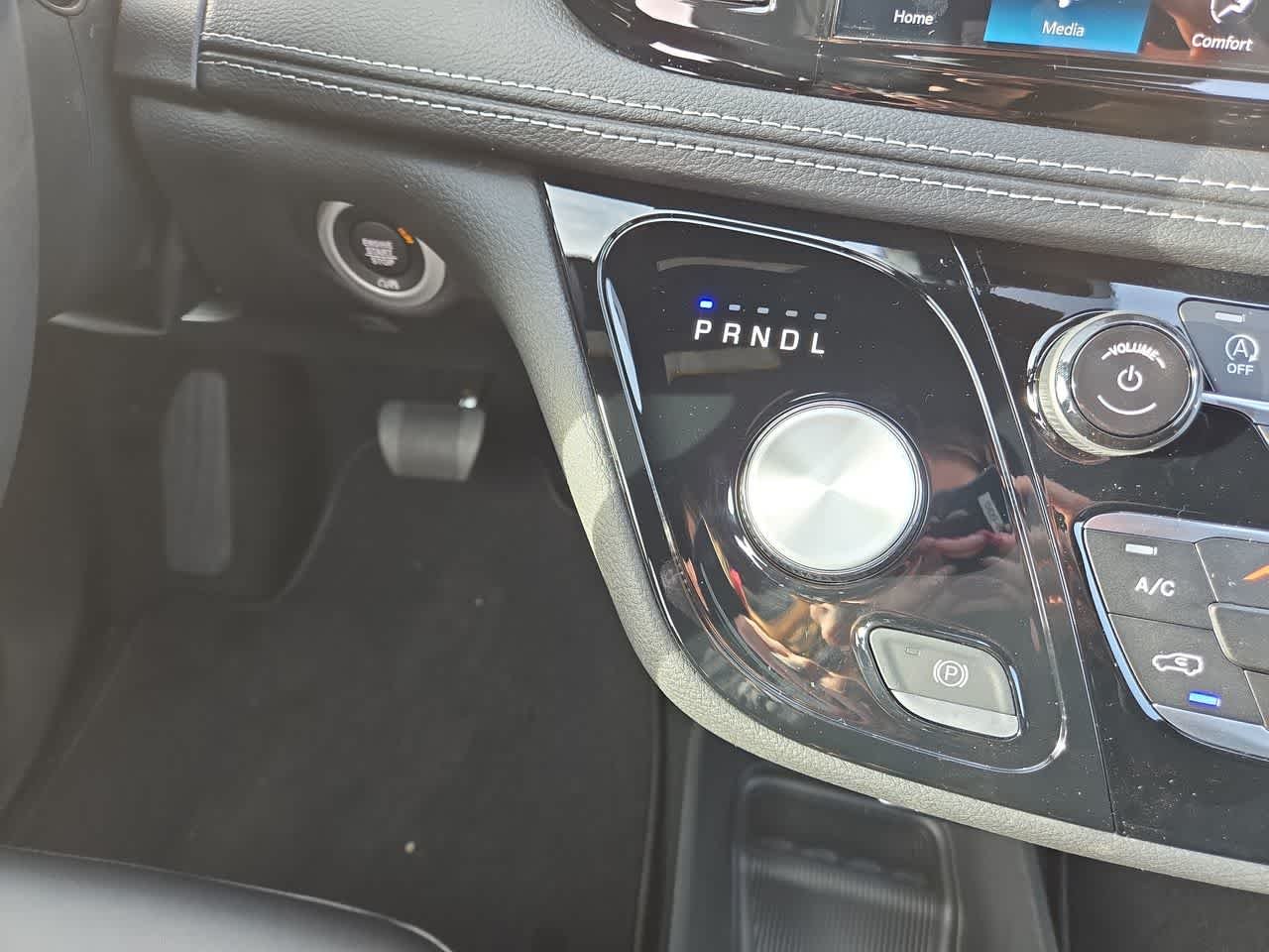 2026 Chrysler Pacifica Select - Photo 19