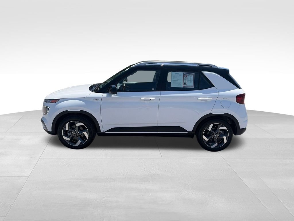 Used 2025 White Hyundai Limited image 3
